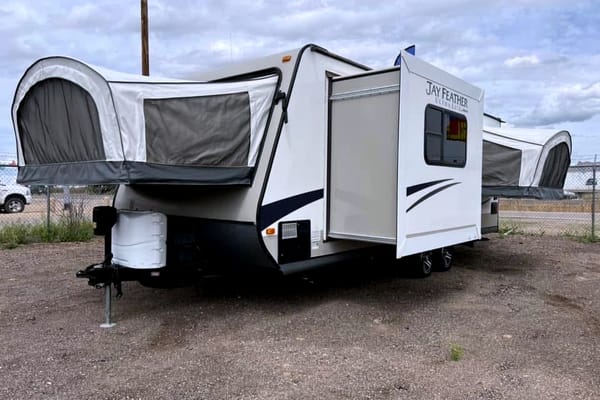 Sleeps 10 | 55” Theater Projector | SUV Towable Jayco X23F Hybrid Trailer | Starlink WiFi Available | Kids and Pets Friendly