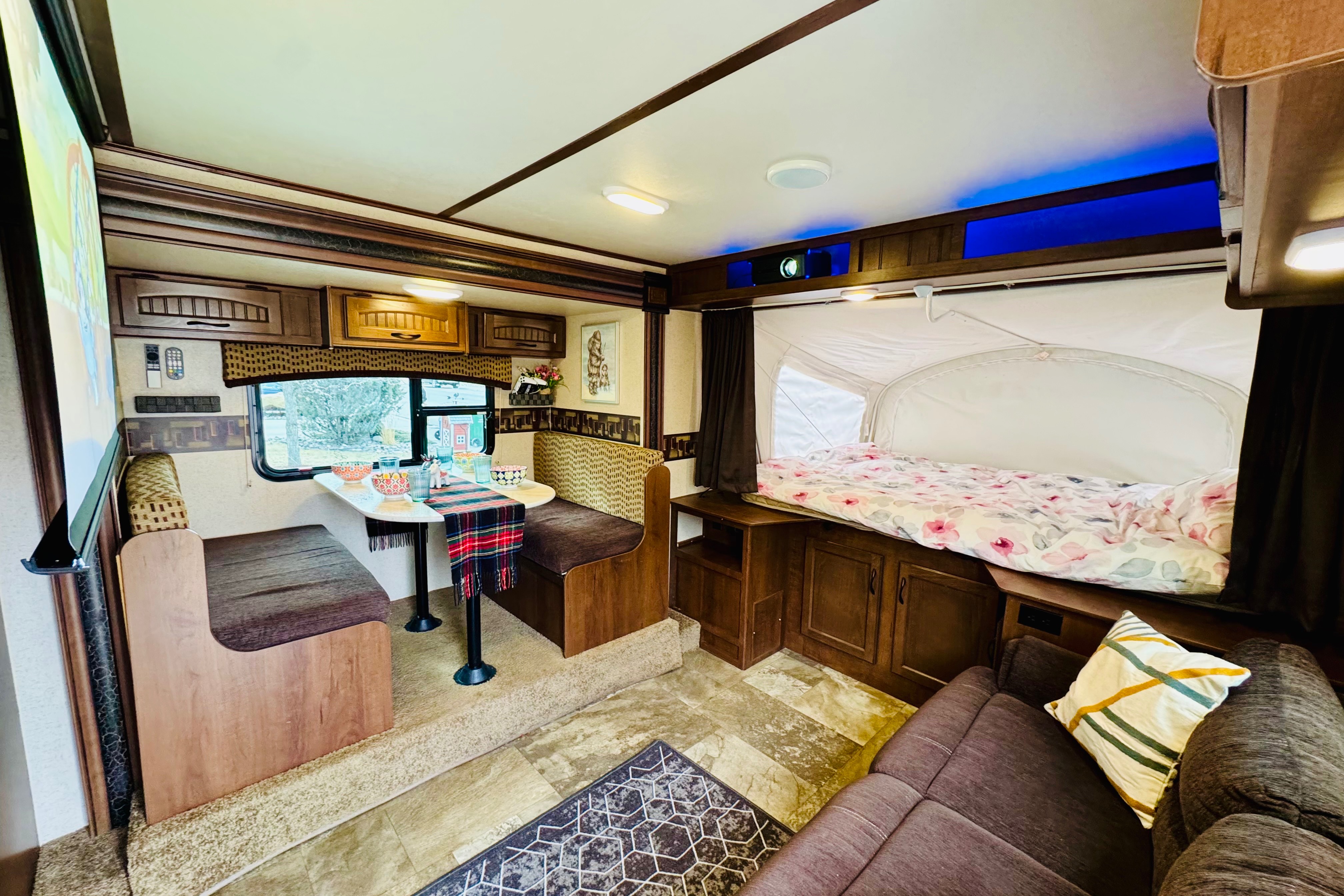 Sleeps 10 | 55” Theater Projector | SUV Towable Jayco X23F Hybrid Trailer | Starlink WiFi Available | Kids and Pets Friendly