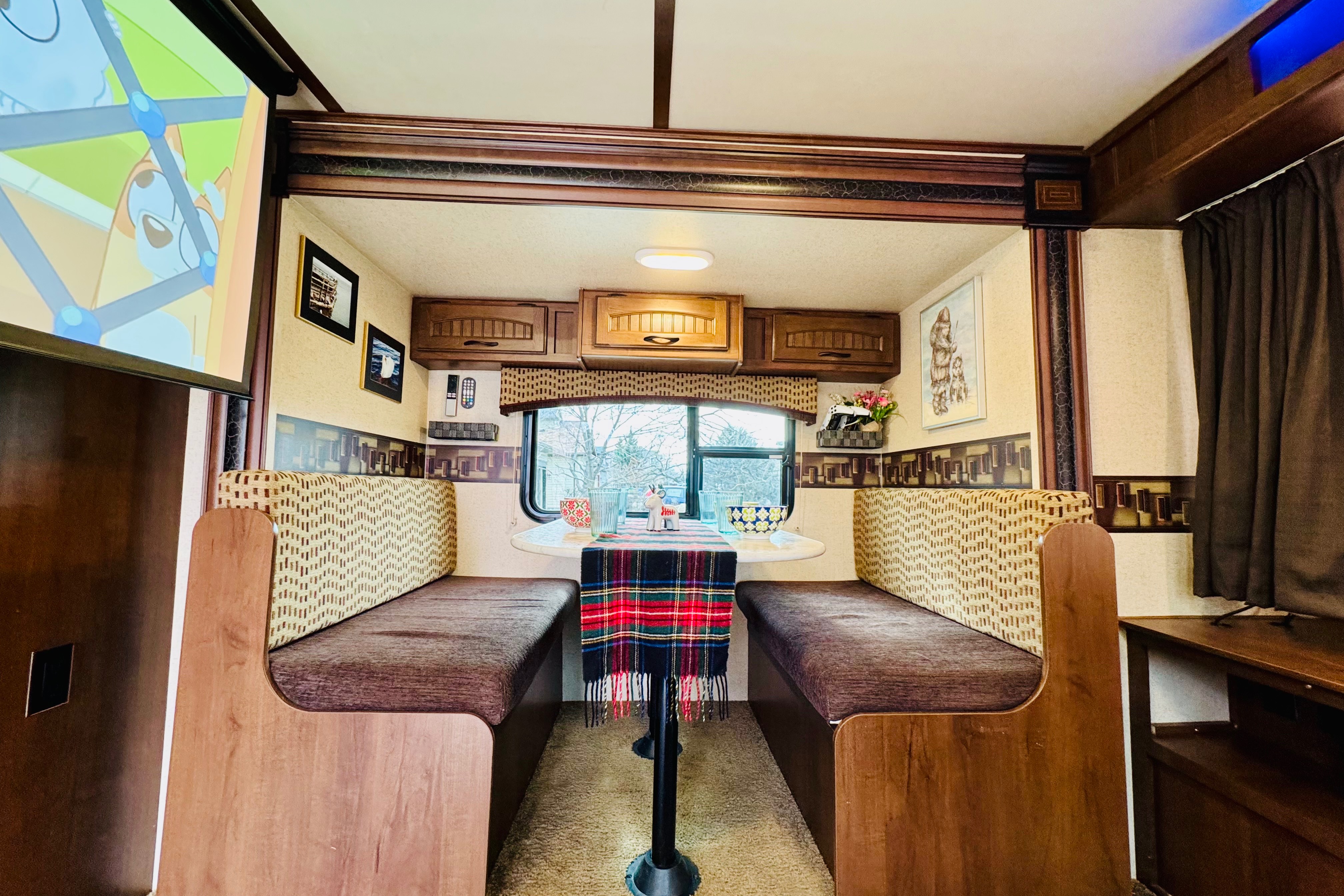 Sleeps 10 | 55” Theater Projector | SUV Towable Jayco X23F Hybrid Trailer | Starlink WiFi Available | Kids and Pets Friendly