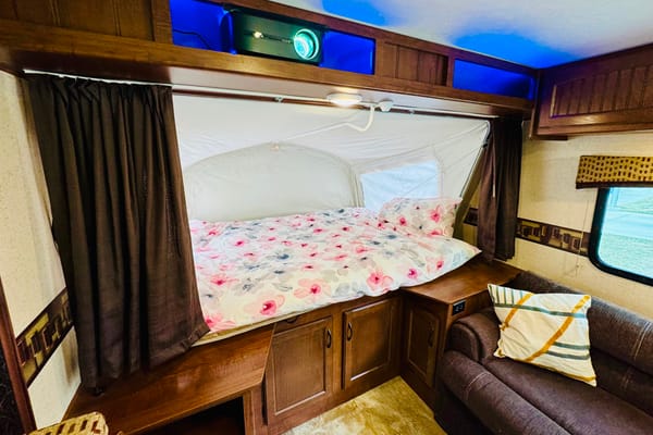 Sleeps 10 | 55” Theater Projector | SUV Towable Jayco X23F Hybrid Trailer | Starlink WiFi Available | Kids and Pets Friendly
