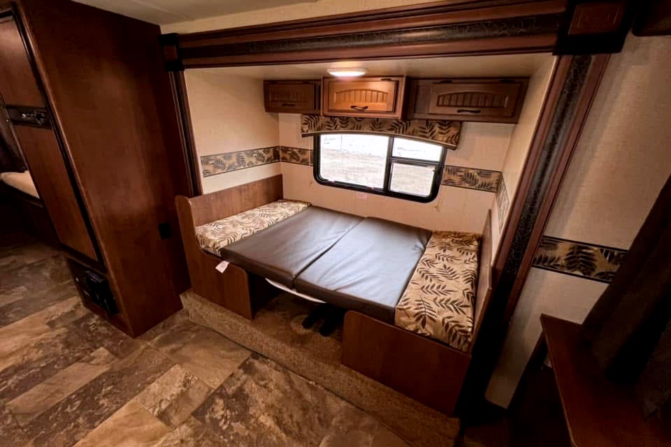 Sleeps 10 | 55” Theater Projector | SUV Towable Jayco X23F Hybrid Trailer | Starlink WiFi Available | Kids and Pets Friendly