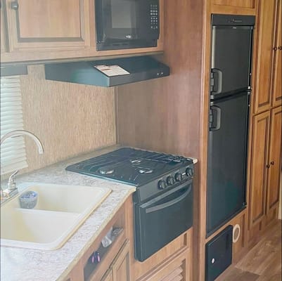 Our Happy Place - Shadow Cruiser 279 DBS Travel Trailer