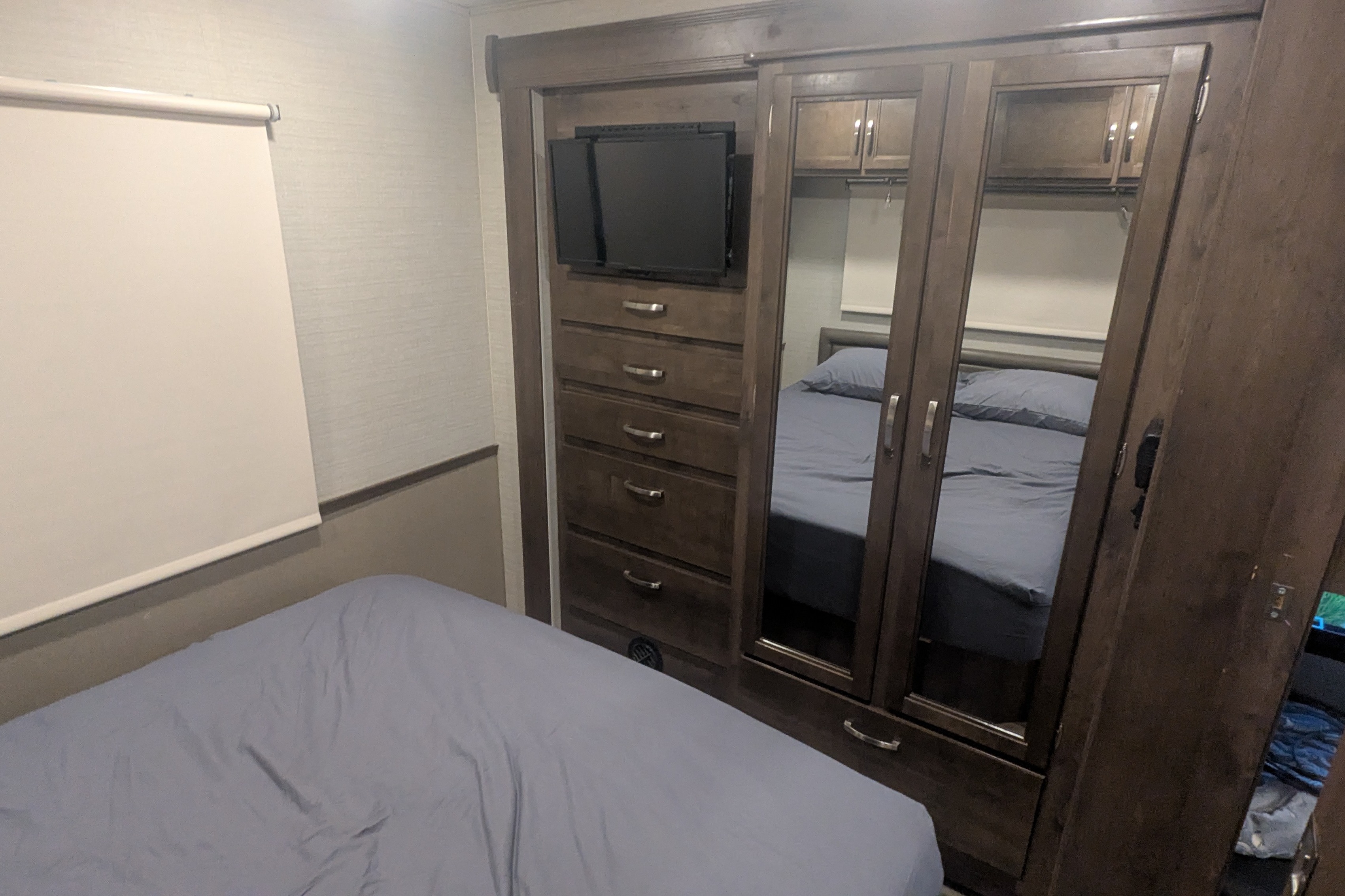 Family-ready Class A - Bunk beds, Solar power, Pet Friendly Jayco Alante 29F
