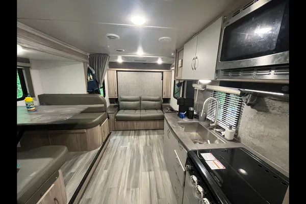 Winnebago Minnie Winnie