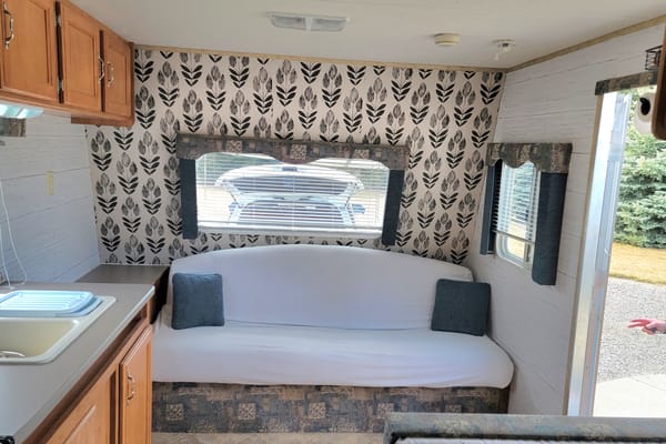 GLAMPING MADE Easy (pet friendly)