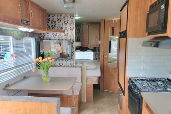 GLAMPING MADE Easy (pet friendly)