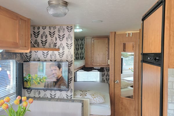 GLAMPING MADE Easy (pet friendly)