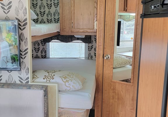 GLAMPING MADE Easy (pet friendly)