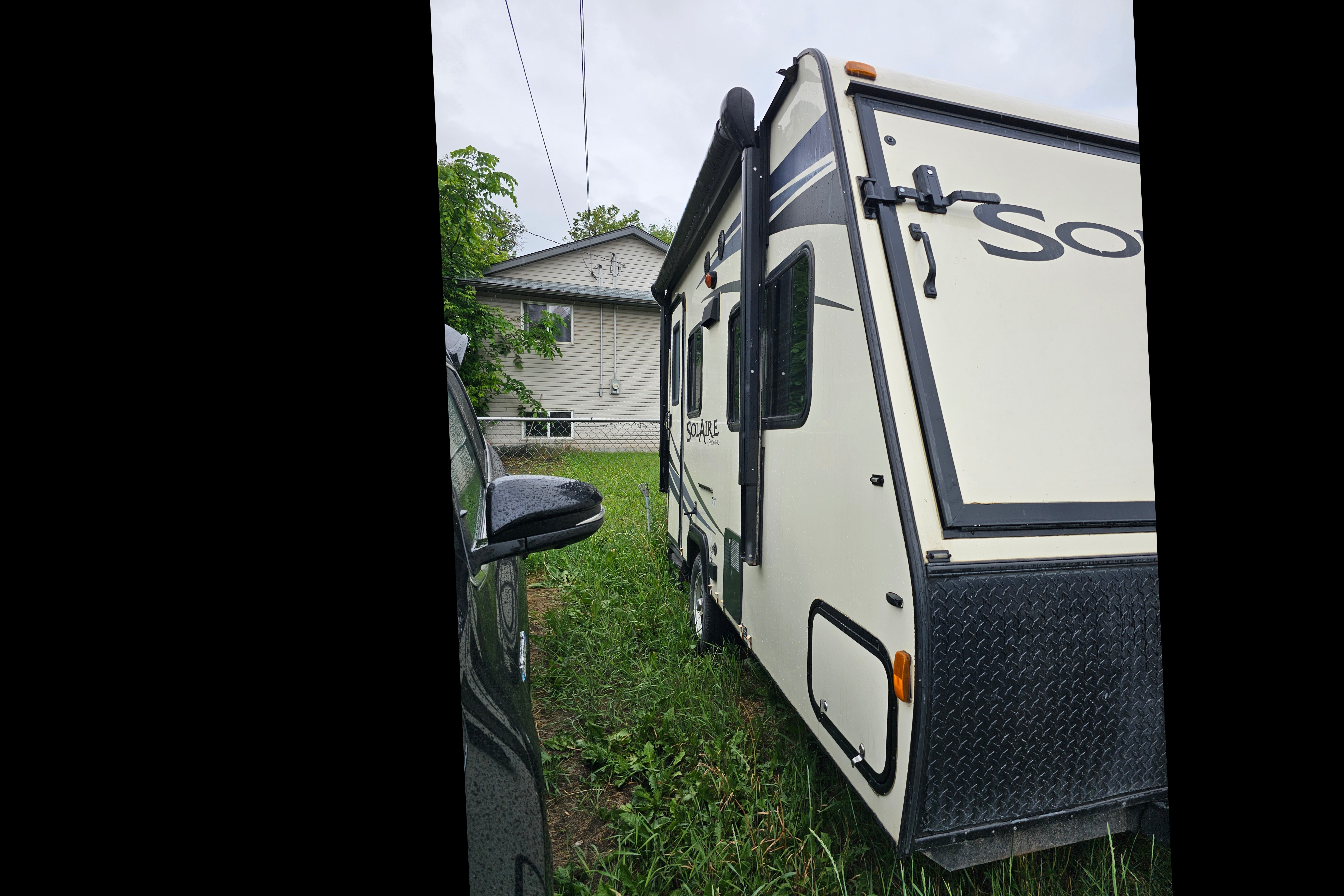 Palomino 147x Solaire Hybrid