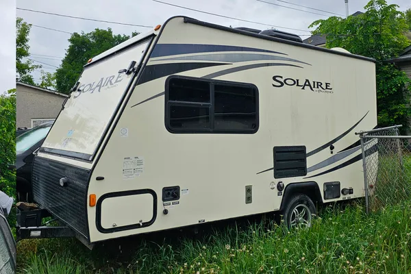 Palomino 147x Solaire Hybrid