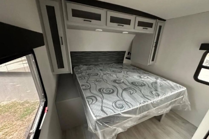 Heartland North Trail Travel Trailer 29BHP