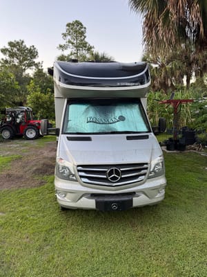 Travel in Class Mercedes-Benz Isata3 Class C
