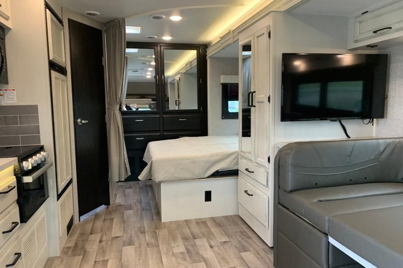 ## 🚐 Location VR familial – Jayco Redhawk Classe C 24 pi | Canada & États-Unis (USA)