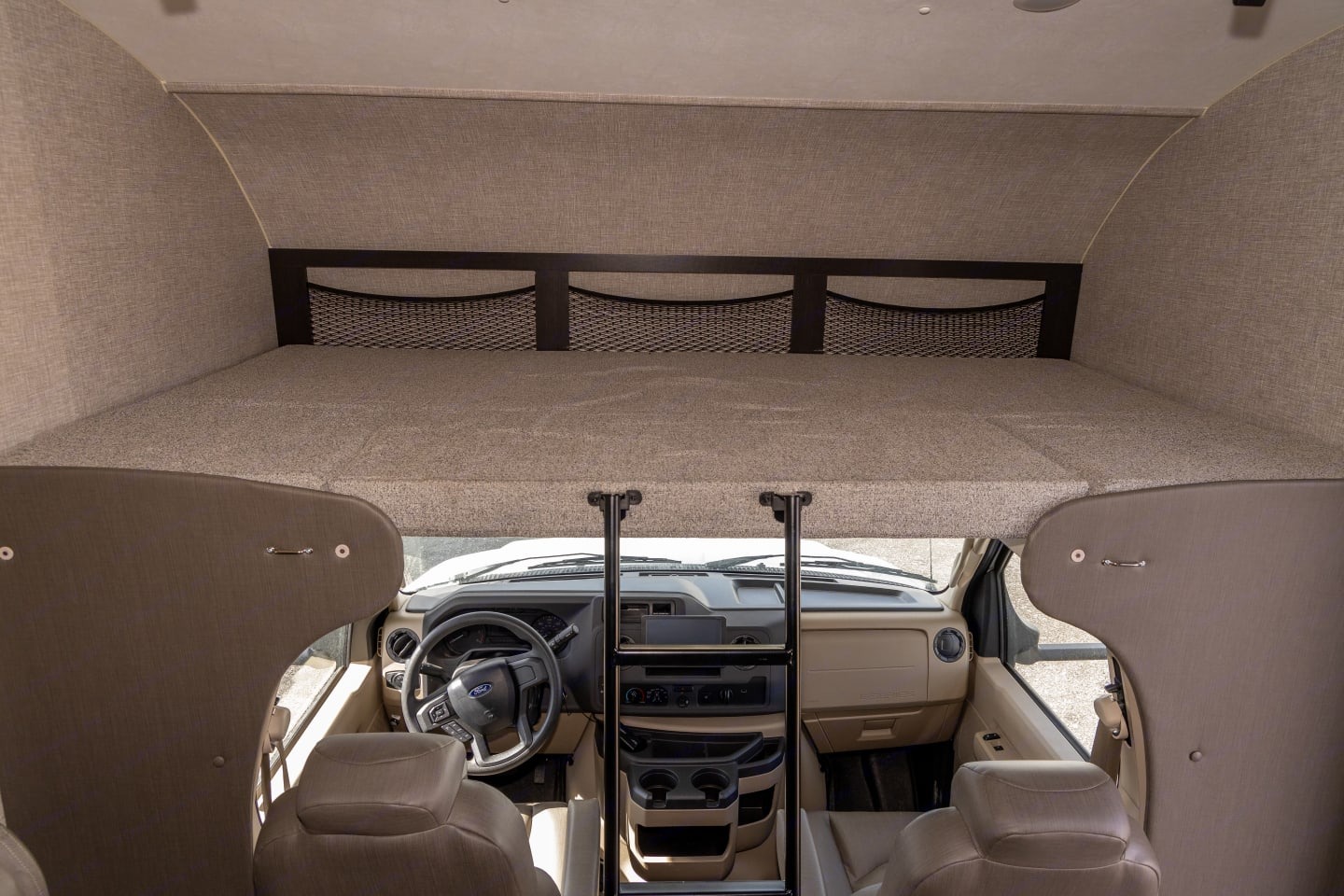 ## 🚐 Location VR familial – Jayco Redhawk Classe C 24 pi | Canada & États-Unis (USA)