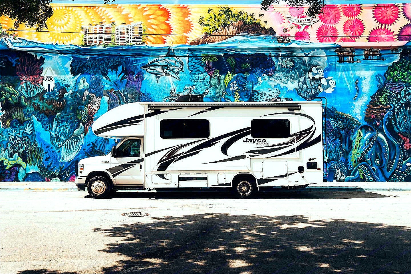 ## 🚐 Location VR familial – Jayco Redhawk Classe C 24 pi | Canada & États-Unis (USA)