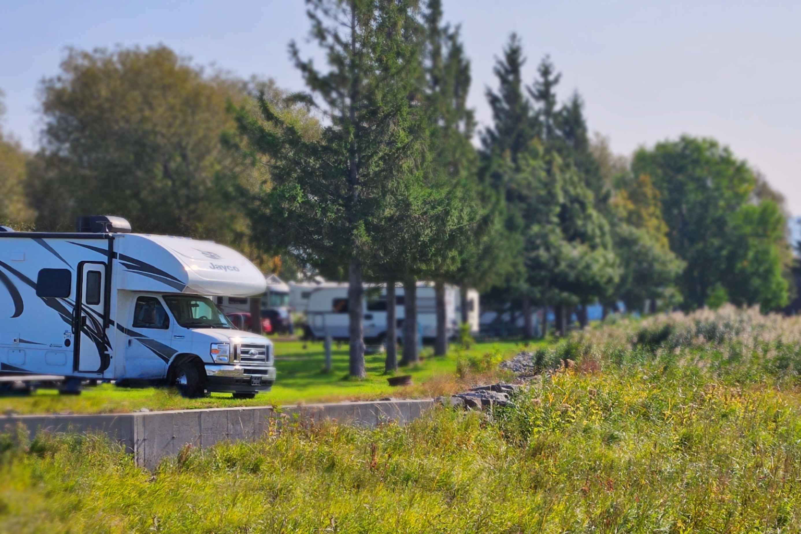 ## 🚐 Location VR familial – Jayco Redhawk Classe C 24 pi | Canada & États-Unis (USA)