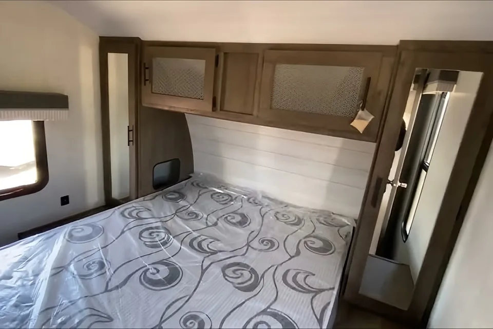 Luxury Family Bunkhouse RV | Sleeps 8–10 | We Deliver to Muskoka & Georgian Bay