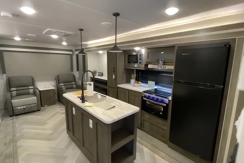 Luxury Family Bunkhouse RV | Sleeps 8–10 | We Deliver to Muskoka & Georgian Bay