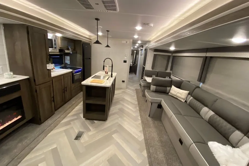 Luxury Family Bunkhouse RV | Sleeps 8–10 | We Deliver to Muskoka & Georgian Bay