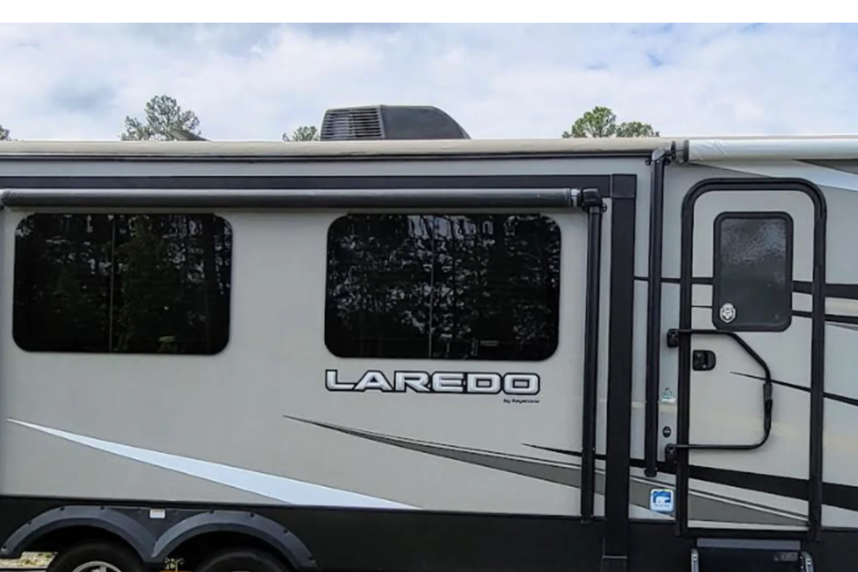 The Luxe Laredo