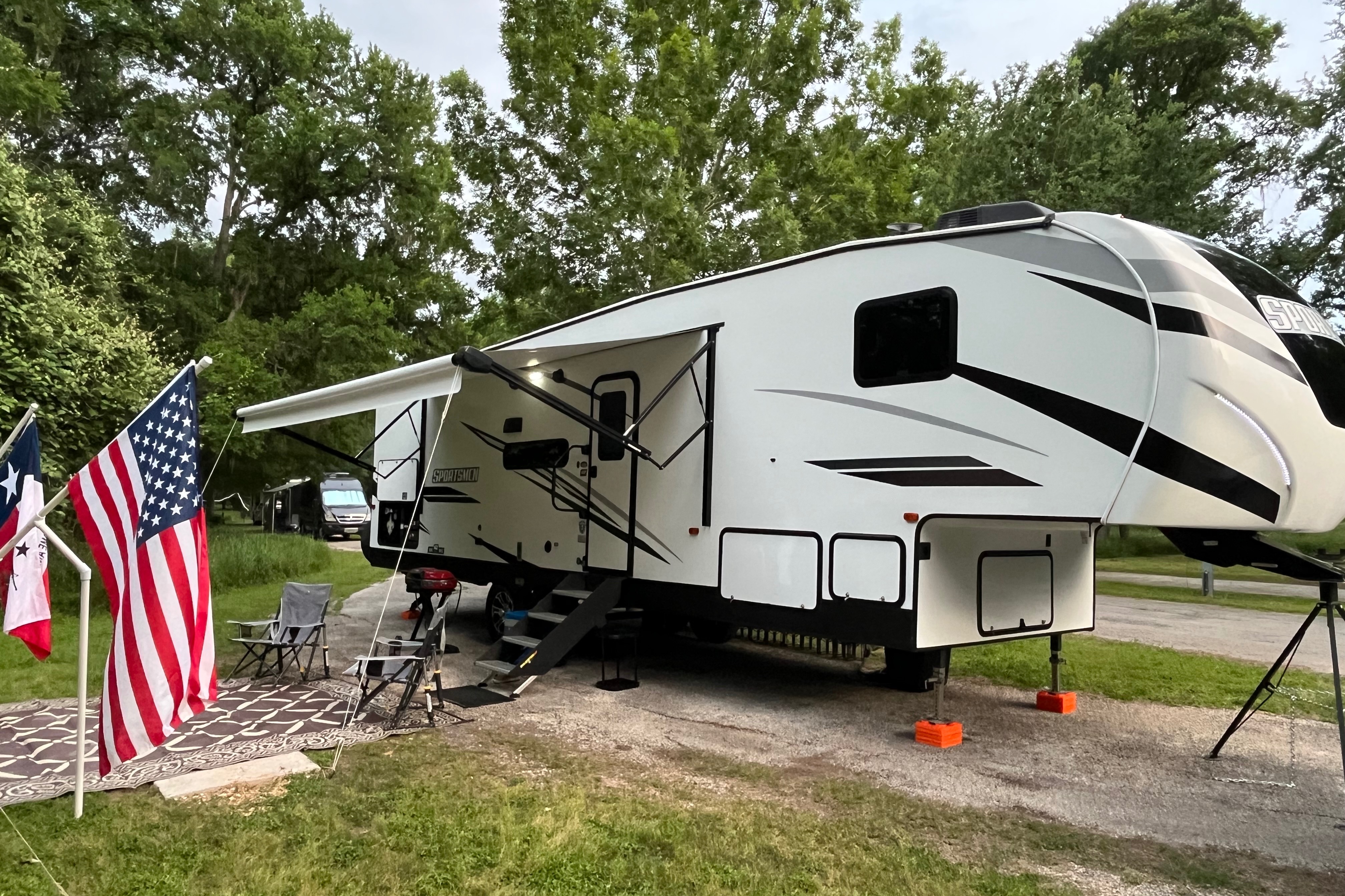 Felix's KZ Sportsmen 292bhk Fifth Wheel