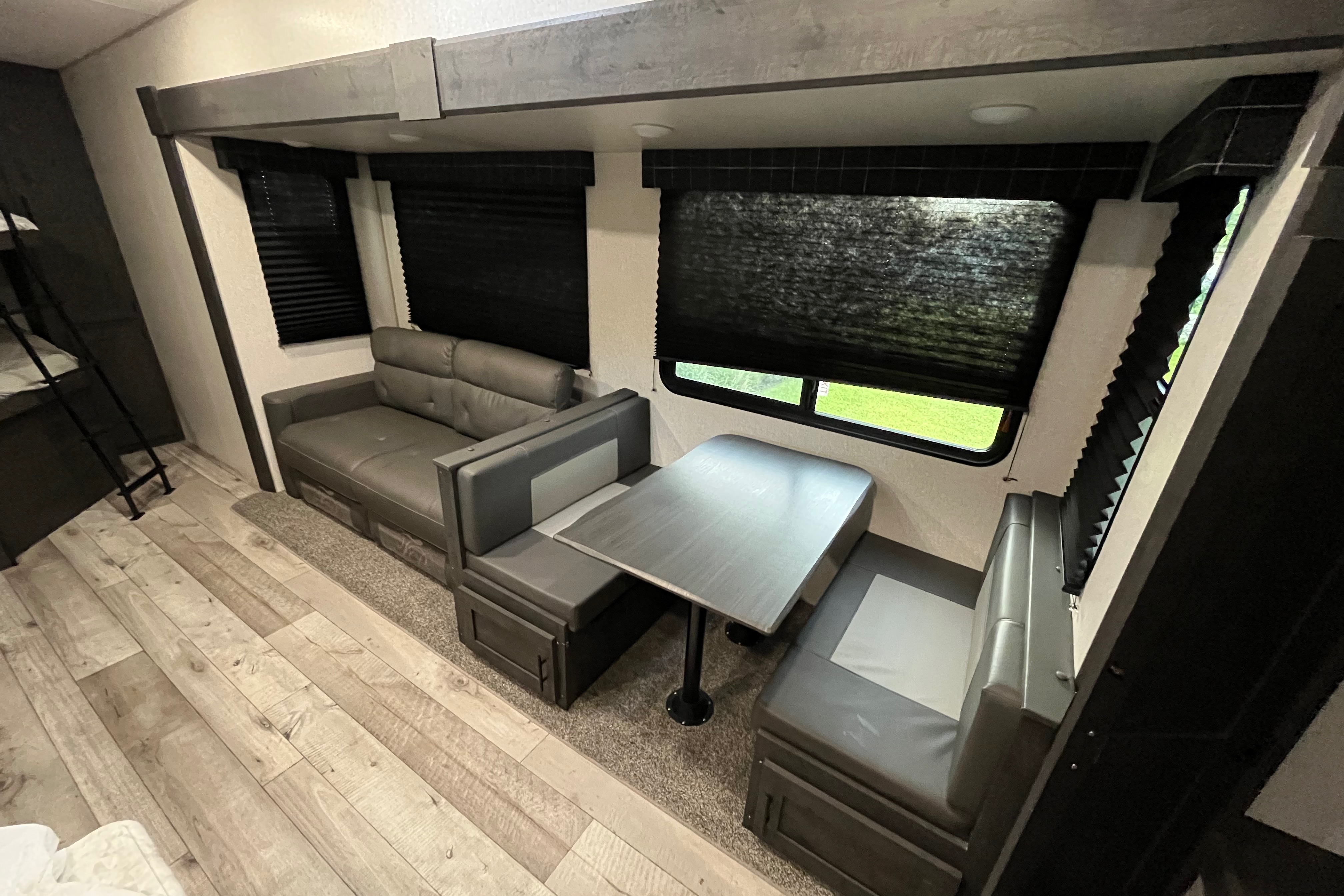 Felix's KZ Sportsmen 292bhk Fifth Wheel