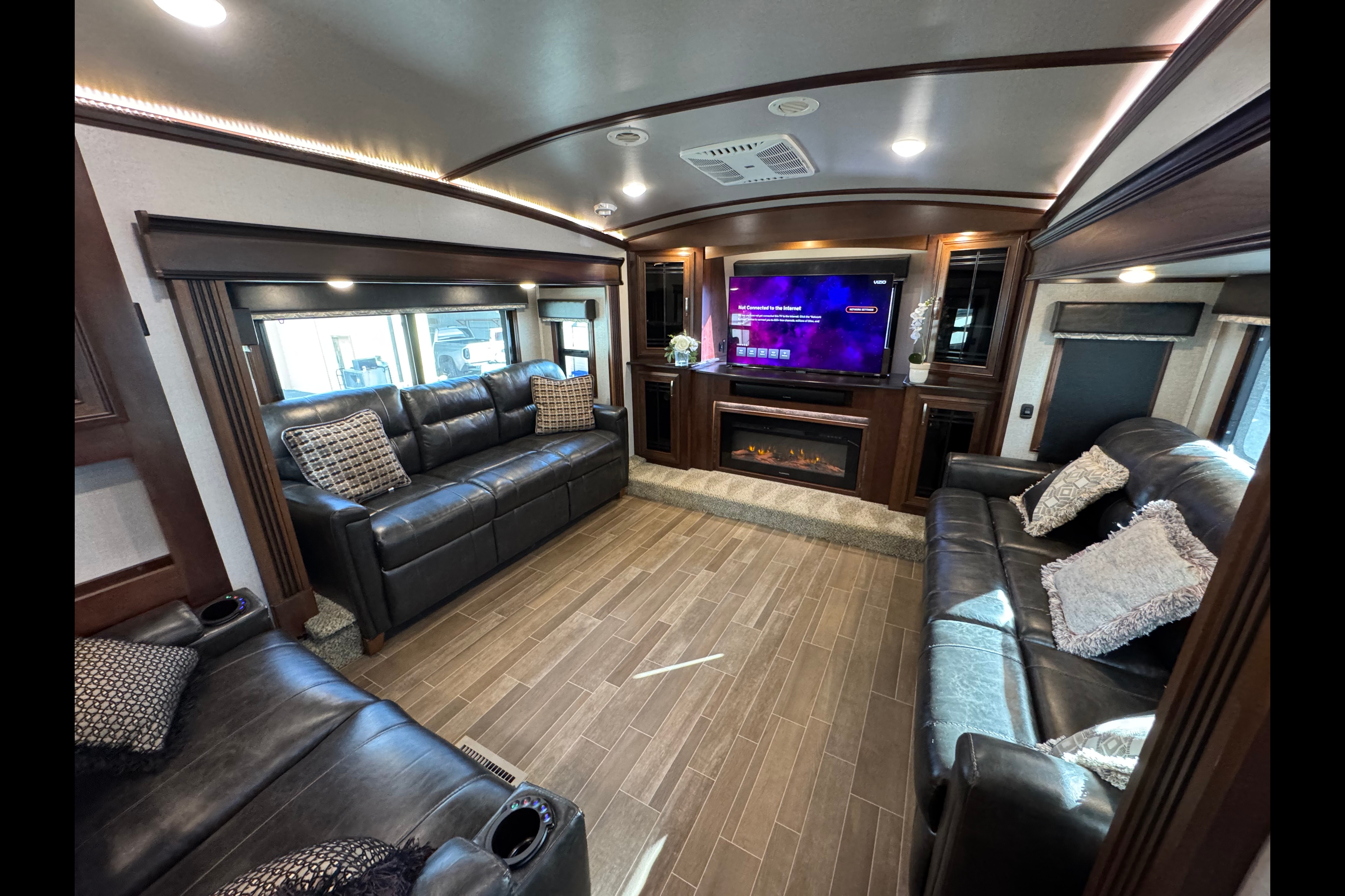 Westland 2019 Jayco Pinnacle Fifth Wheel
