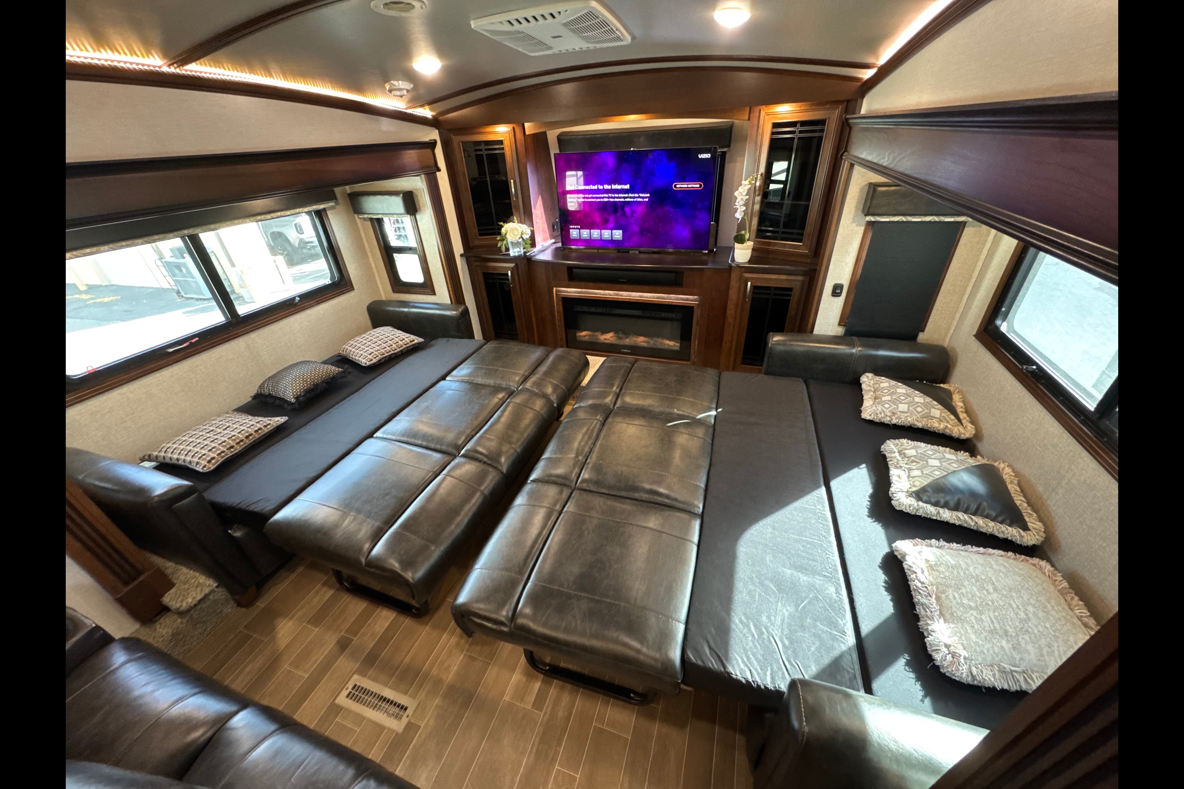 Westland 2019 Jayco Pinnacle Fifth Wheel