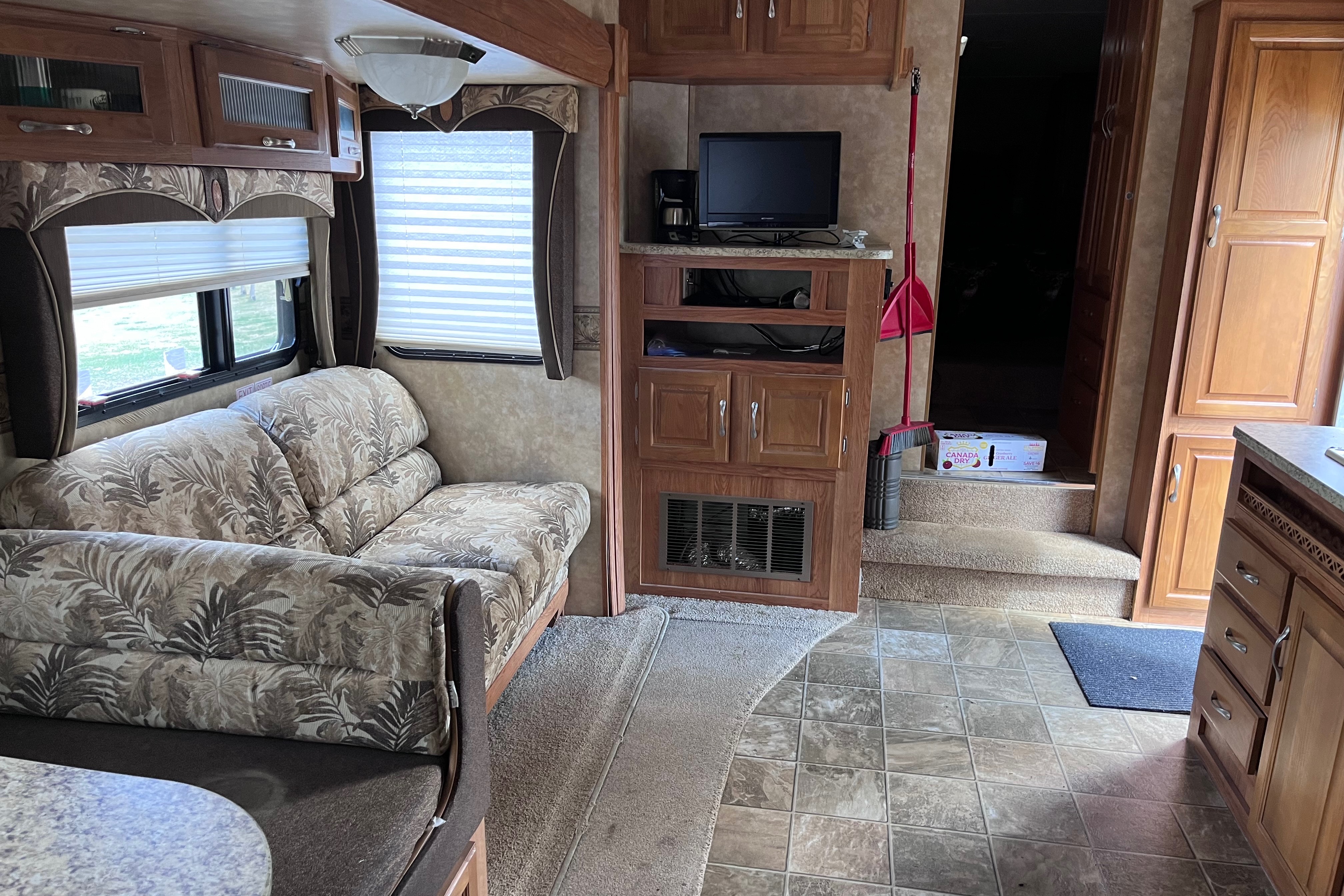 Wes's Jayco 30.5 BHS Fifth Wheel