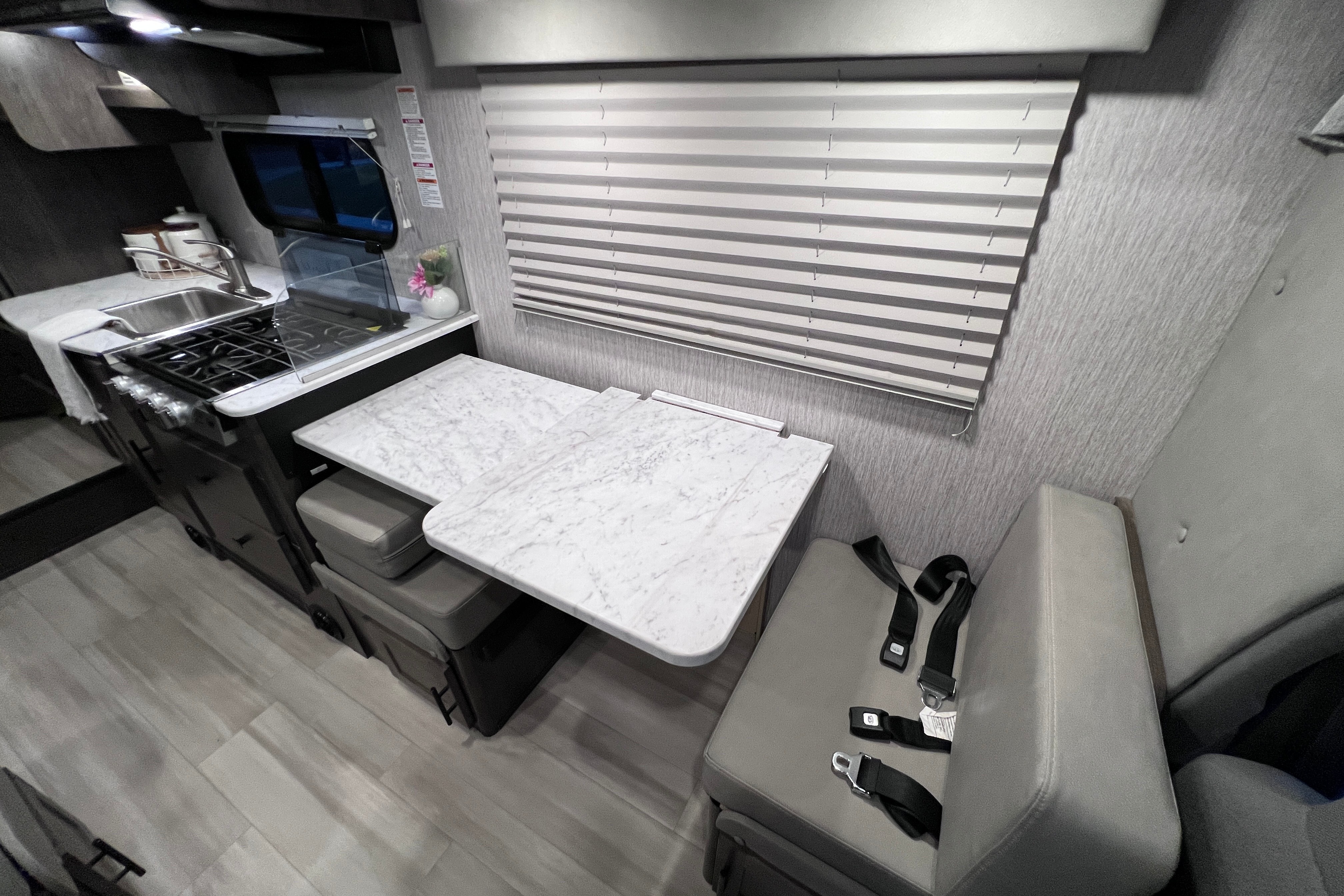 2022 Coachmen - Very Clean and Easy to Drive