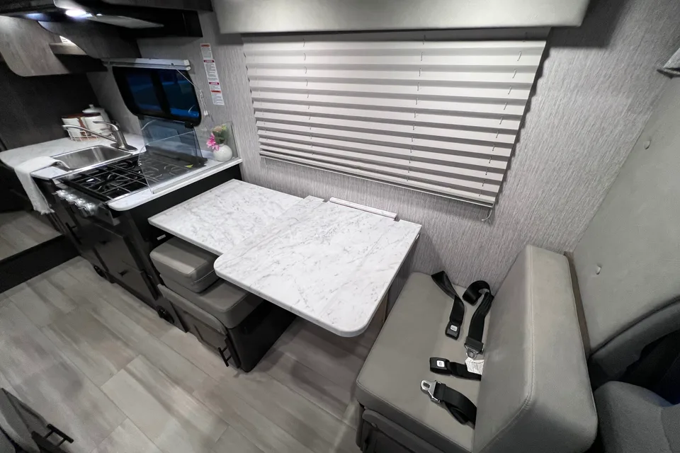 2022 Coachmen - Very Clean and Easy to Drive