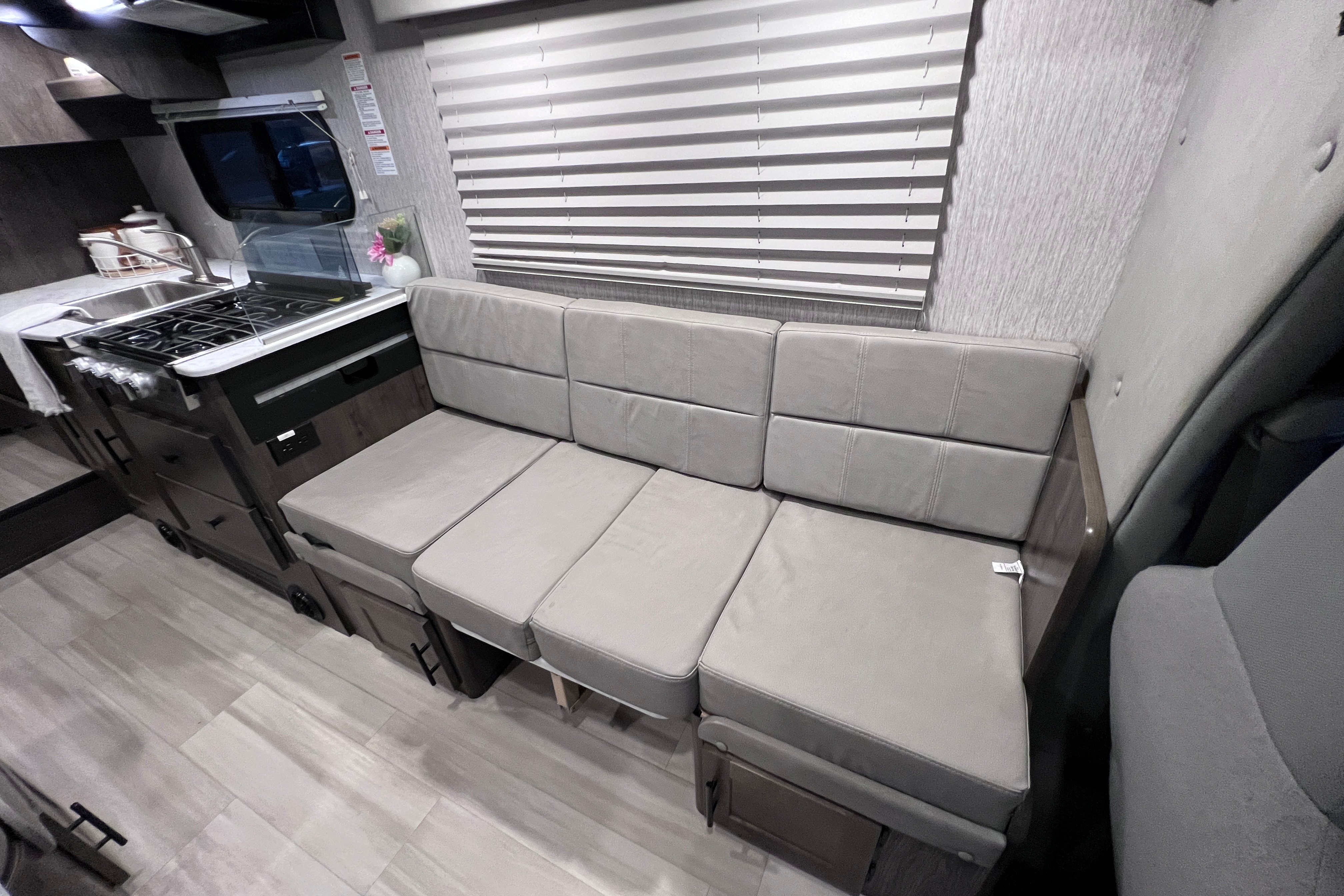 2022 Coachmen - Very Clean and Easy to Drive