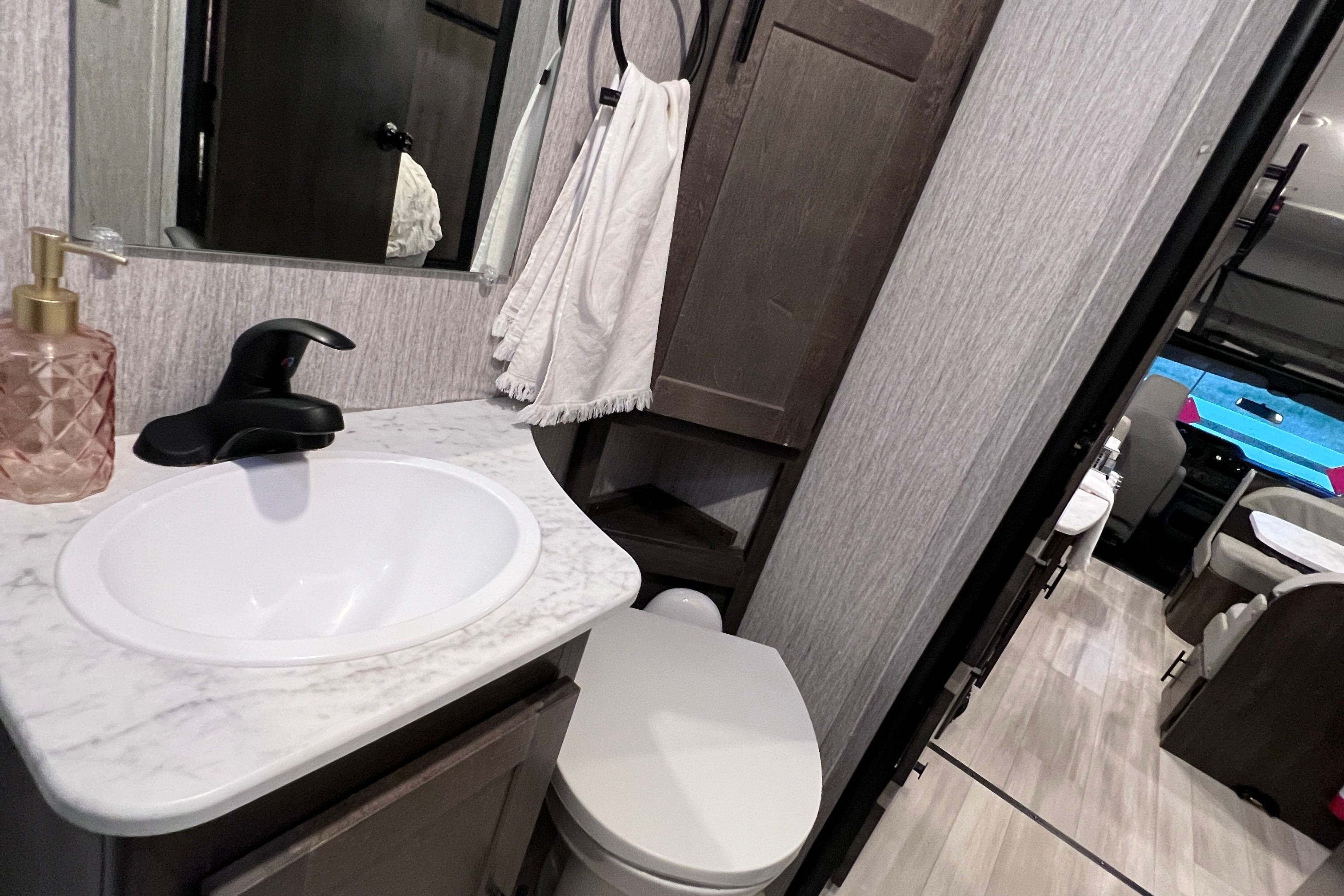 2022 Coachmen - Very Clean and Easy to Drive