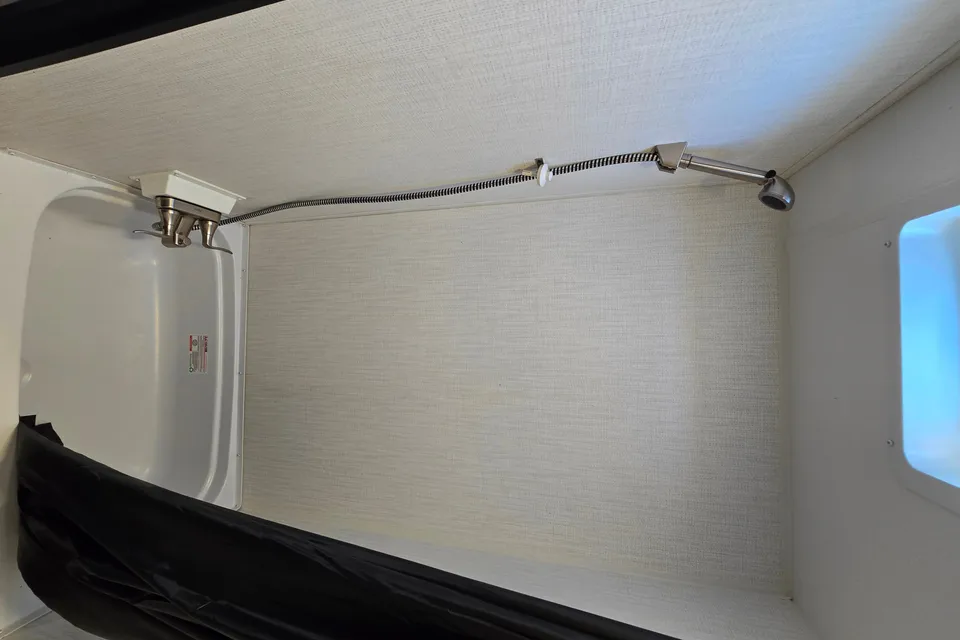 Koungrith's Cruiser RV AVENIR Travel Trailer