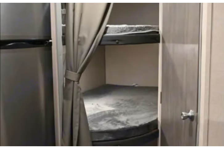 'Cat' the 2022 Coachmen Catalina Summit ACO900