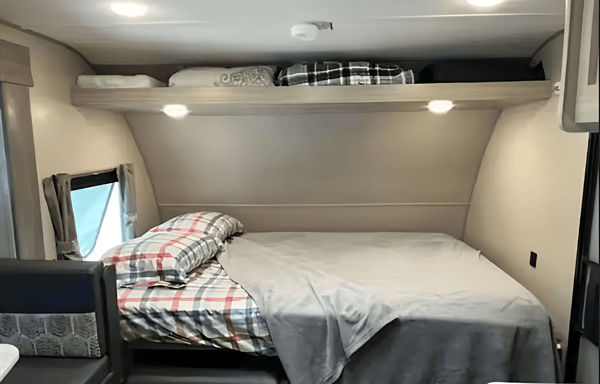'Cat' the 2022 Coachmen Catalina Summit ACO900