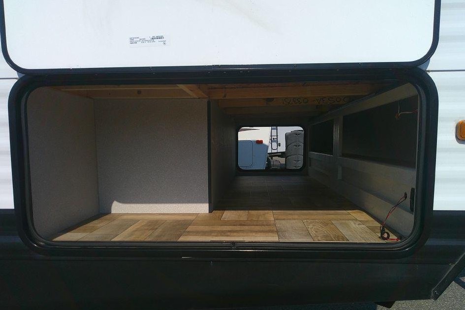 Max’s Shasta 26DB Travel Trailer