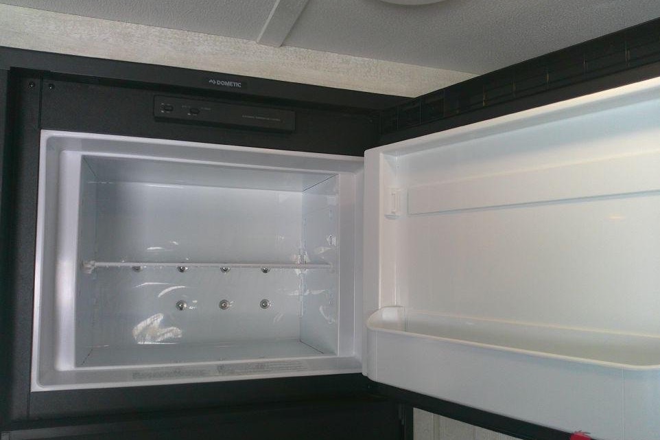 Max’s Shasta 26DB Travel Trailer