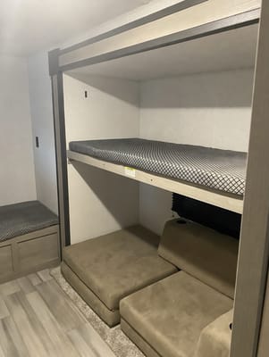Gregory's Keystone Springdale 310BR Travel Trailer