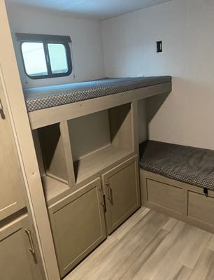 Gregory's Keystone Springdale 310BR Travel Trailer