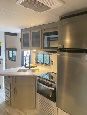 Gregory's Keystone Springdale 310BR Travel Trailer