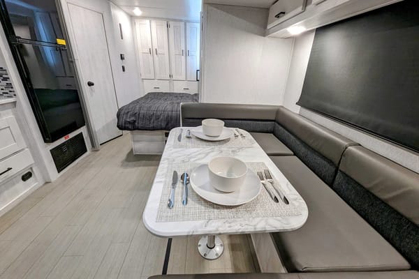 2023 Mercedes-Benz 24' Class-C (Diesel)