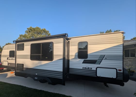 Robert's 2021 KZ Sportsmen 281bhse Travel Trailer