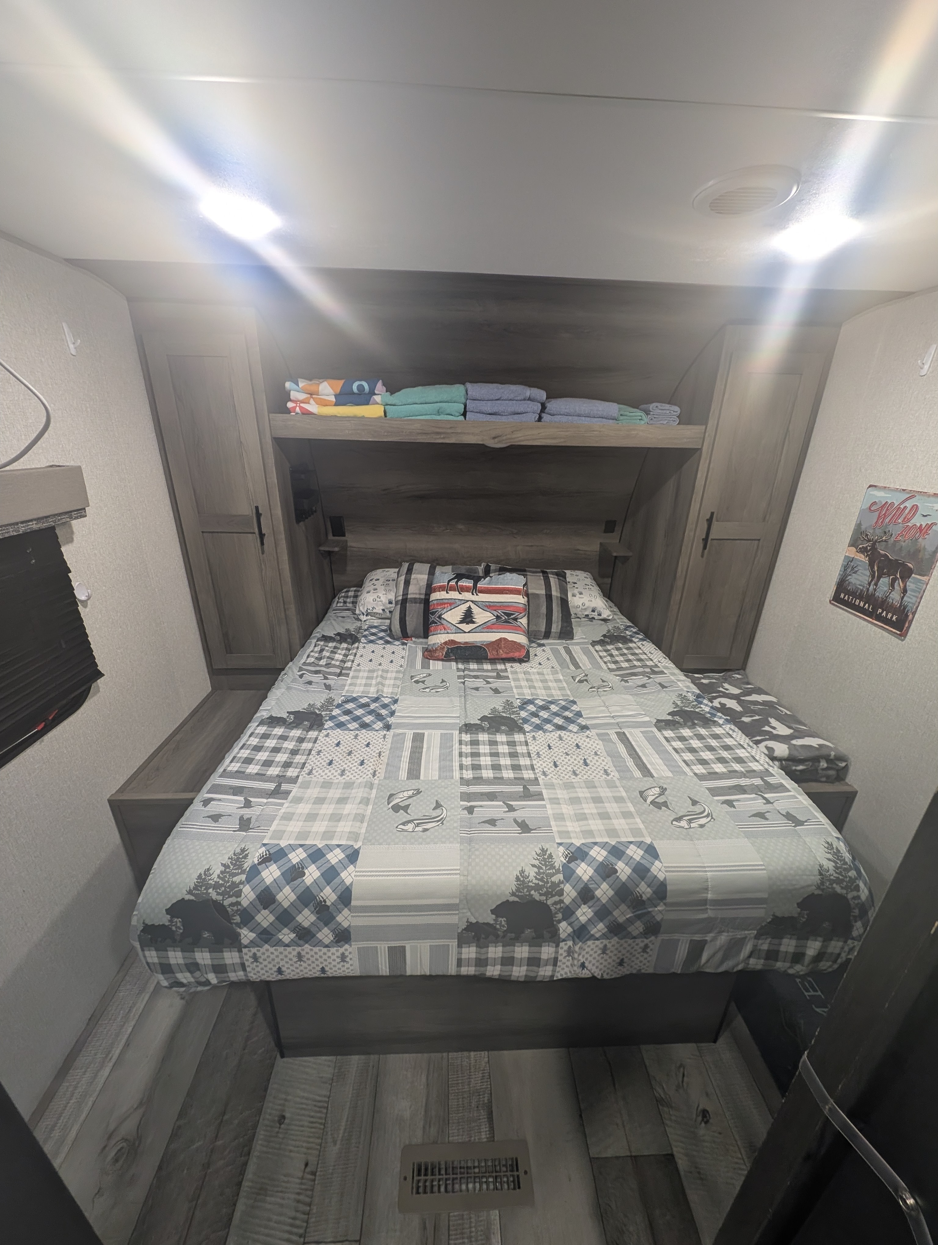 Robert's 2021 KZ Sportsmen 281bhse Travel Trailer