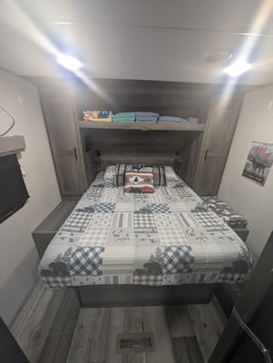 Robert's 2021 KZ Sportsmen 281bhse Travel Trailer