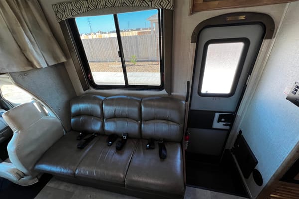 Perfect RV Getaway - 2020 Coachmen Leprechaun