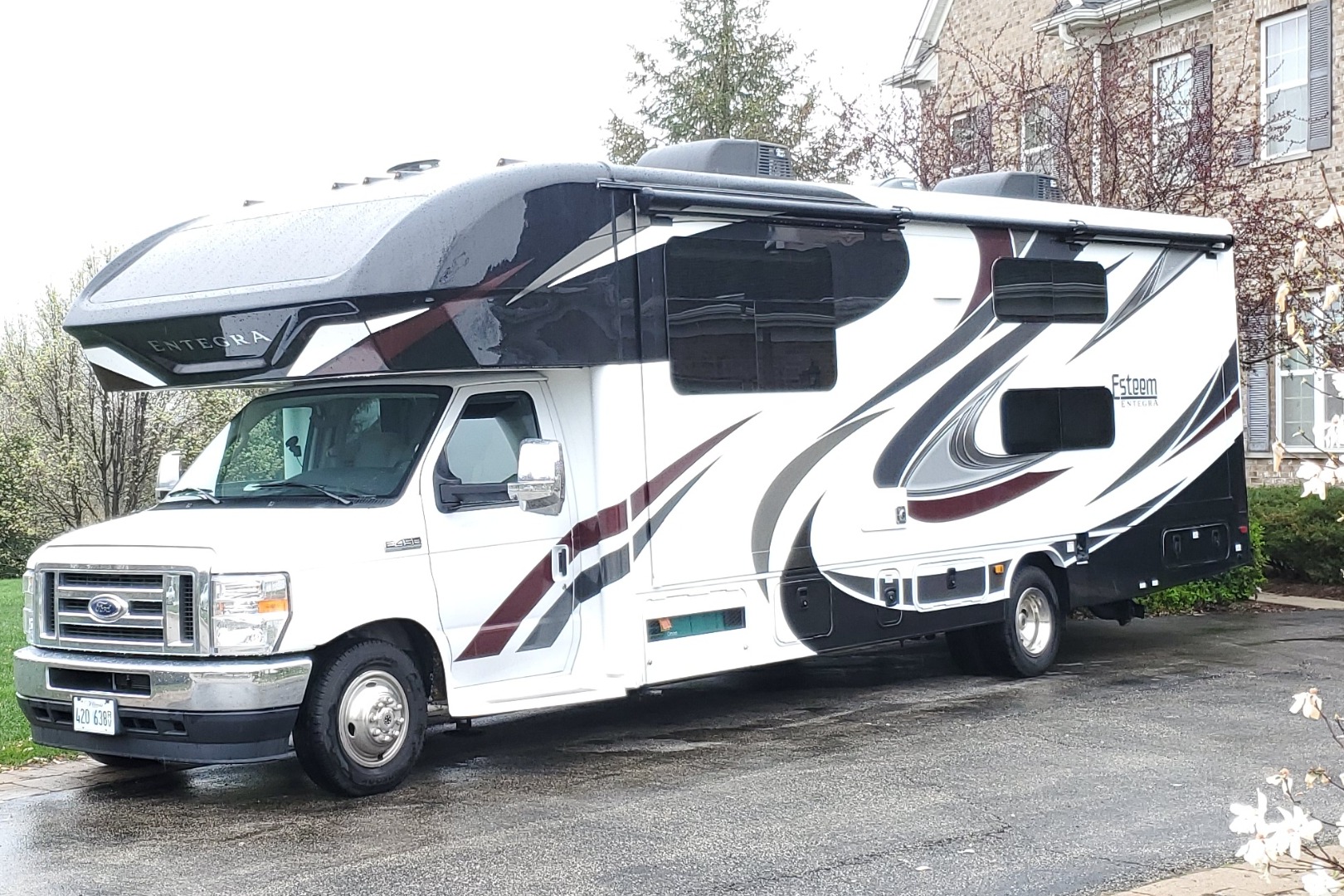 Entegra Coach Esteem 31F Class C