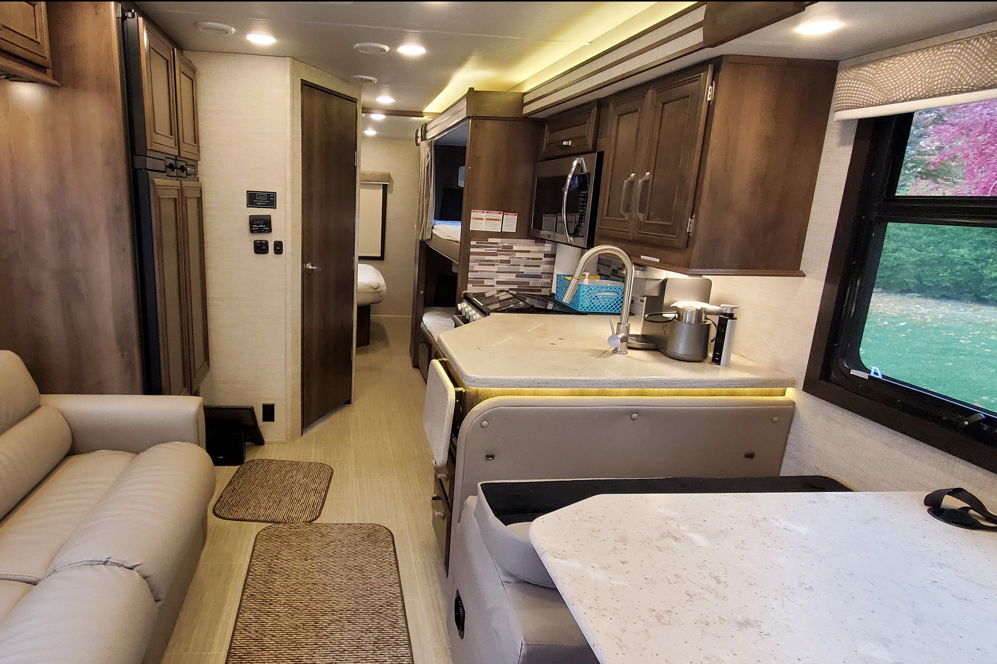 Entegra Coach Esteem 31F Class C