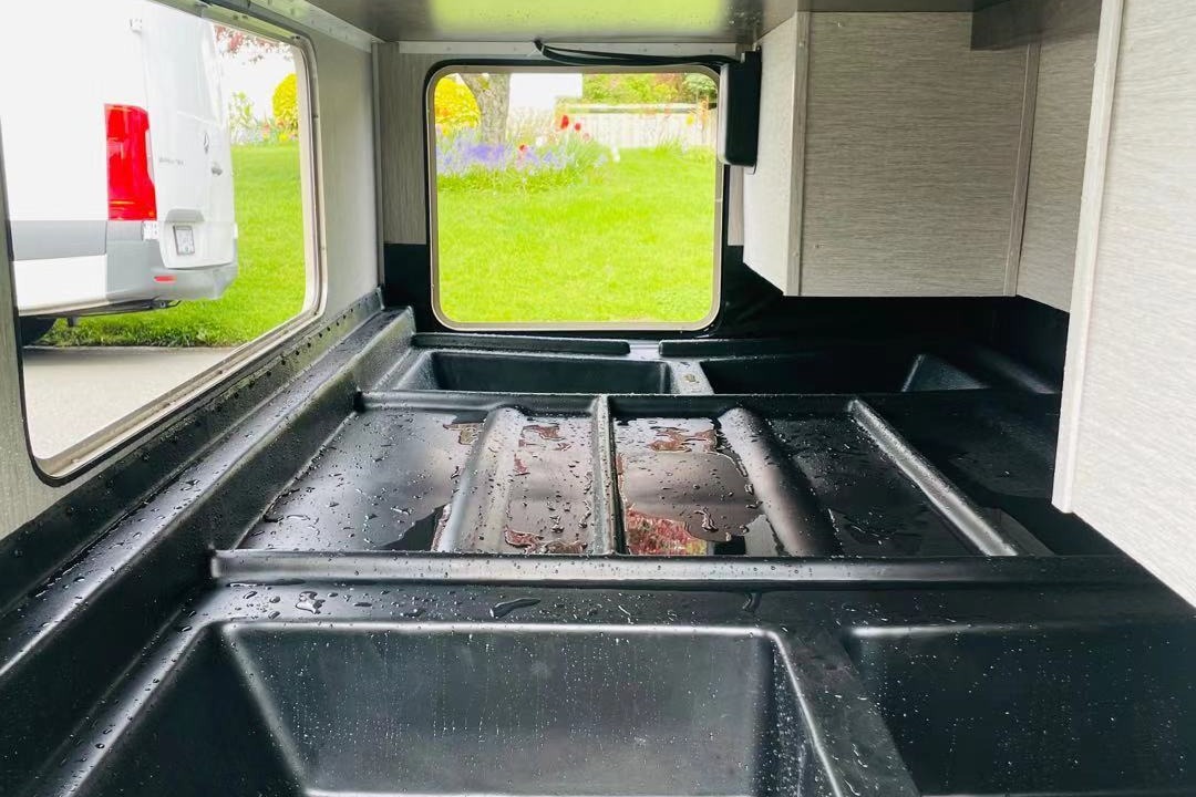 2022 Coachmen Leprechaun Ford 450 Class C,  Sleep 8 people, cozy like home.
