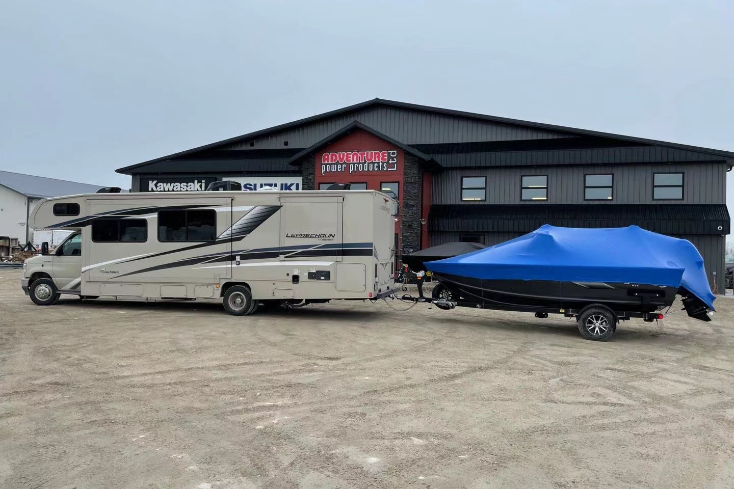 2022 Coachmen Leprechaun Ford 450 Class C,  Sleep 8 people, cozy like home.